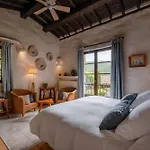 Chateau De Riell Otel