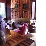 Chateau De Riell