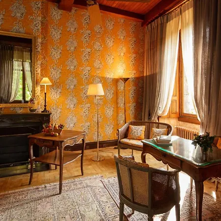 瑞尔城堡酒店 5*