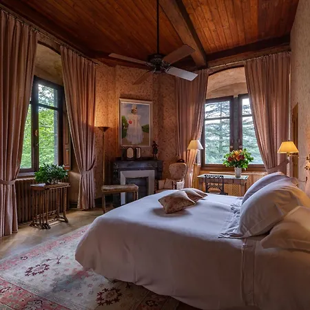 Отель Chateau De Riell 5*
