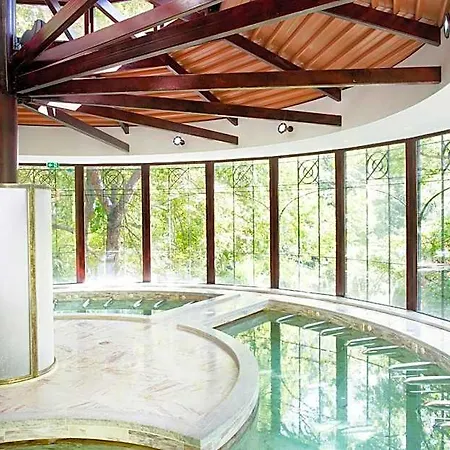 Chateau De Riell 5* Moltig les Bains