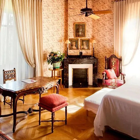 فندق Chateau De Riell Moltig les Bains