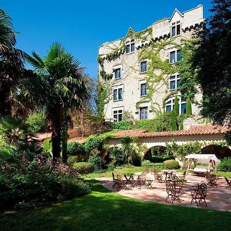 Chateau De Riell فندق