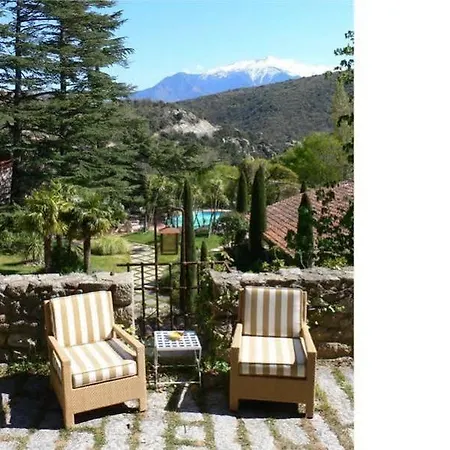 فندق Chateau De Riell 5*