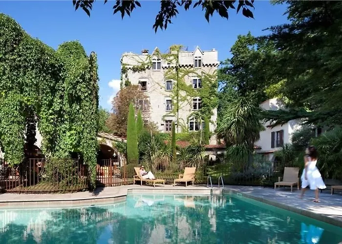 Chateau De Riell Hotel 5*