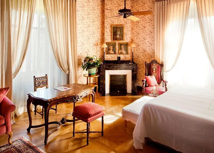 Hotel Chateau De Riell Moltig les Bains