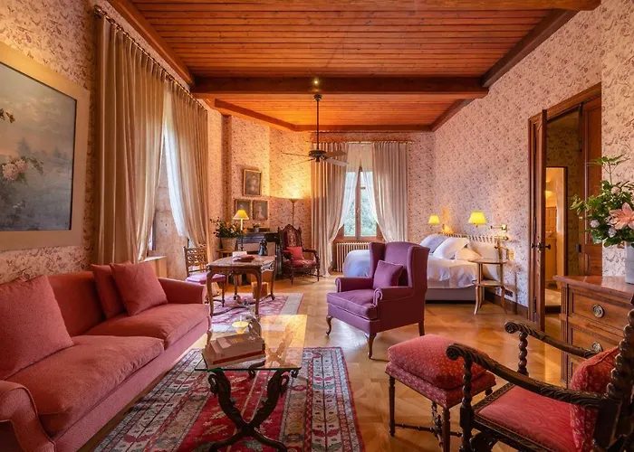 Chateau De Riell 5* Moltig les Bains