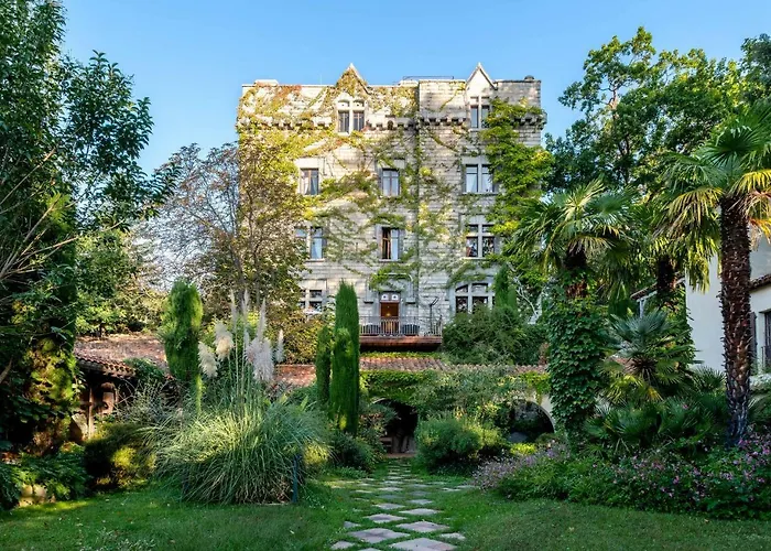 Chateau De Riell Hotel 5*